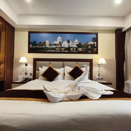Hotel Rimi International Agartala Exterior photo
