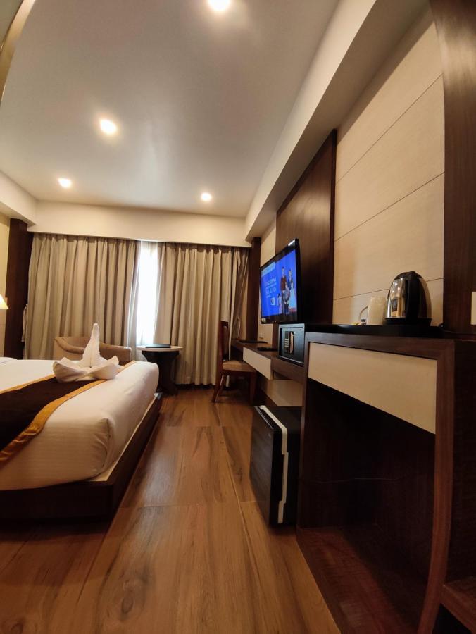 Hotel Rimi International Agartala Exterior photo