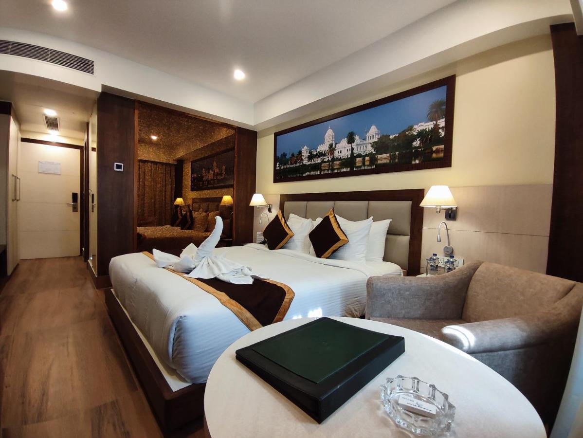 Hotel Rimi International Agartala Exterior photo